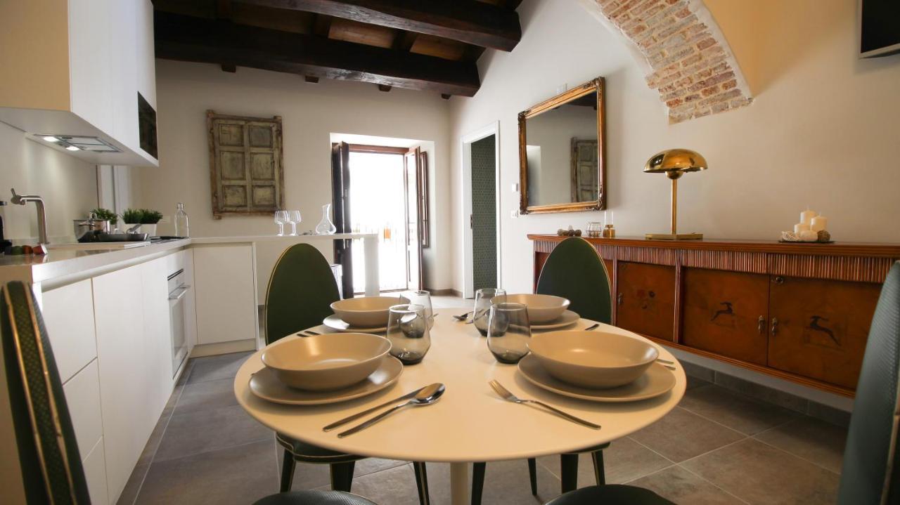 Nel Cuore Dell'Aquila Bnb Buitenkant foto