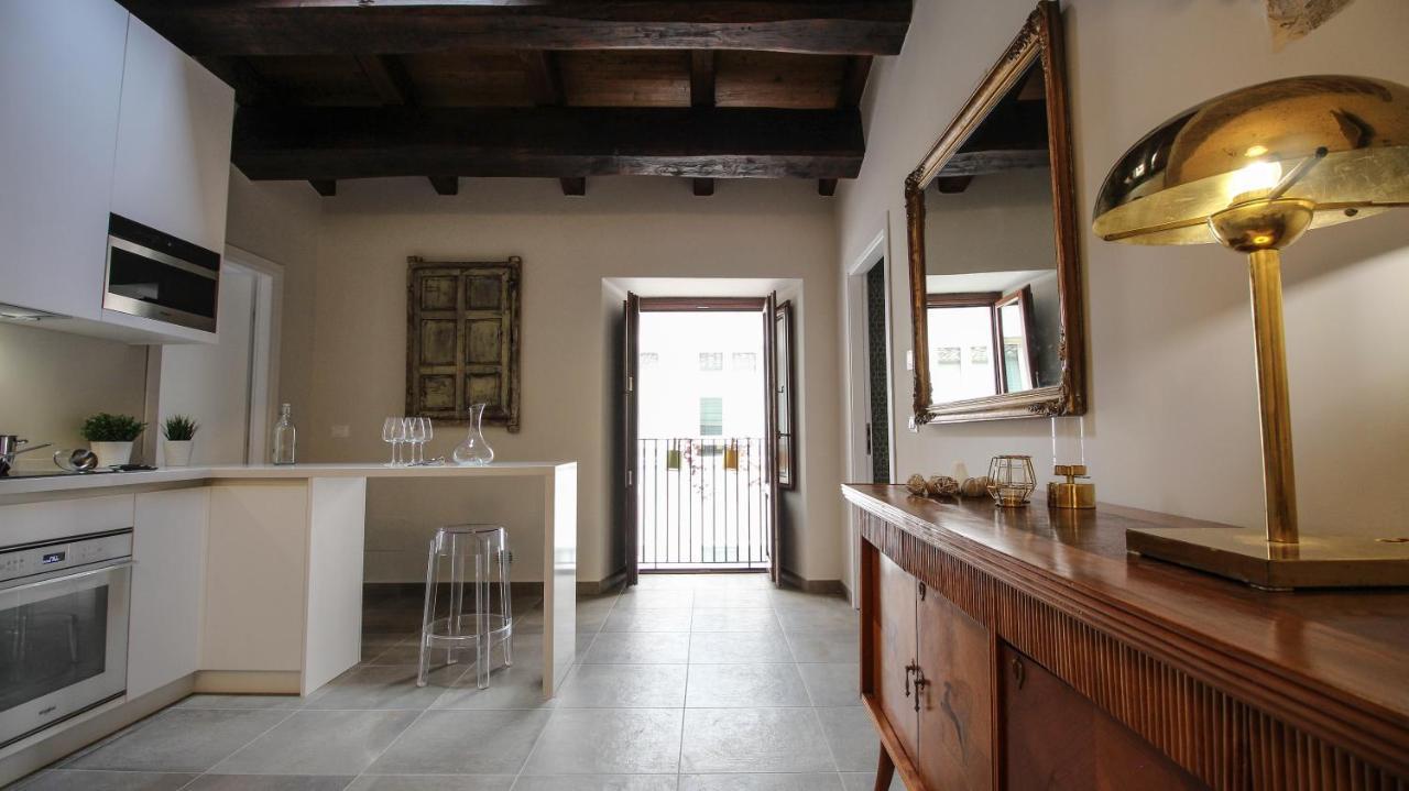 Nel Cuore Dell'Aquila Bnb Buitenkant foto